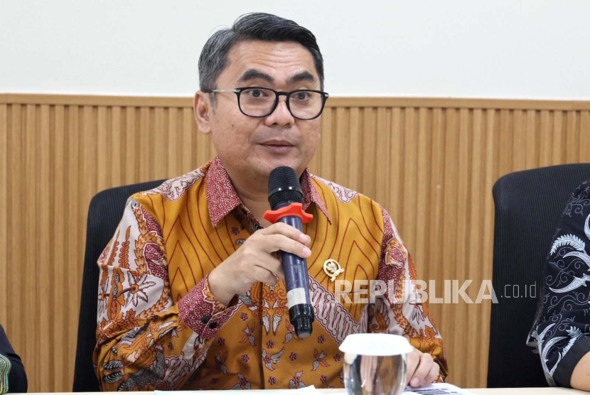 Komisioner Komnas HAM, Uli Parulian Sihombing dalam paparan kerja Komnas HAM periode 2023 pada Kamis (25/1/2024).