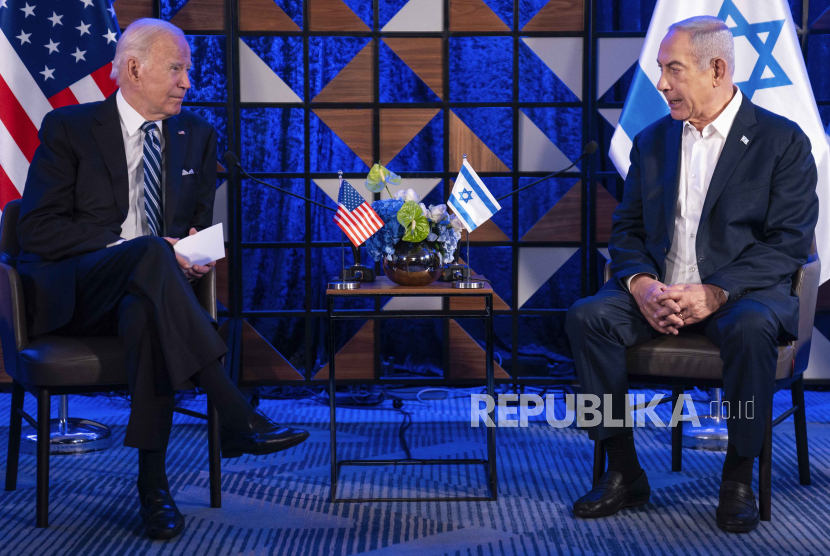 Presiden AS Joe Biden bertemu Perdana Menteri Israel Benjamin Netanyahu, Rabu, 18 Oktober 2023, di Tel Aviv.