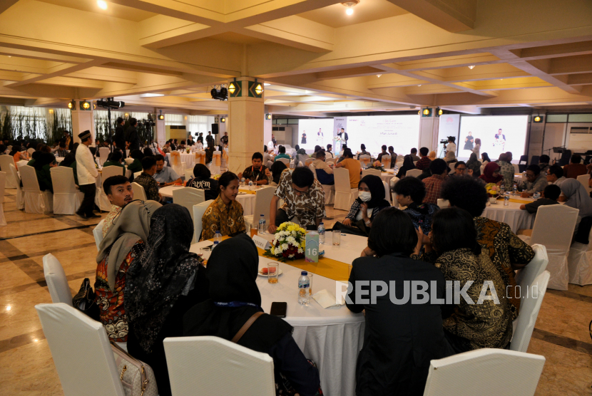 Tamu undangan saat menghadiri acara I Do Cara Berbagi Kurban Untuk Negeri di Jakarta, Kamis (22/6/2023). Republika dan Huawei menggelar berbagi kurban untuk negeri ke 15 kota di Indonesia.