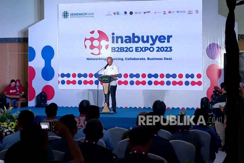 Menteri Koperasi dan UKM Teten Masduki saat membuka Inabuyer B2B2G Expo di Gedung Smesco, Jakarta, Rabu (5/7/2023).