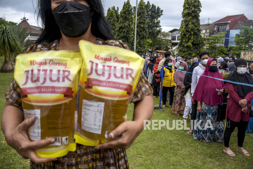 Stok minyak goreng di wilayah Yogyakarta masih mencukupi.