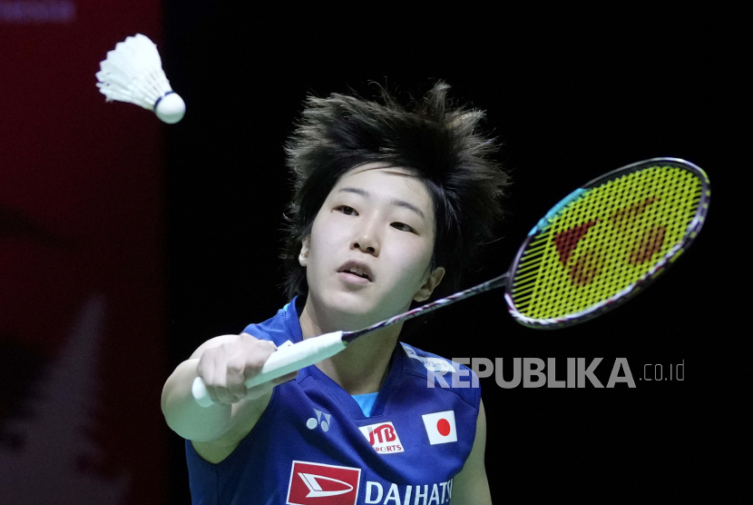 Akane Yamaguchi dari Jepang bertanding melawan An Se-young dari Korea Selatan dalam pertandingan penyisihan grup bulu tangkis tunggal putri di BWF World Tour Finals di Nusa Dua, Bali, Indonesia, Kamis, 2 Desember 2021.