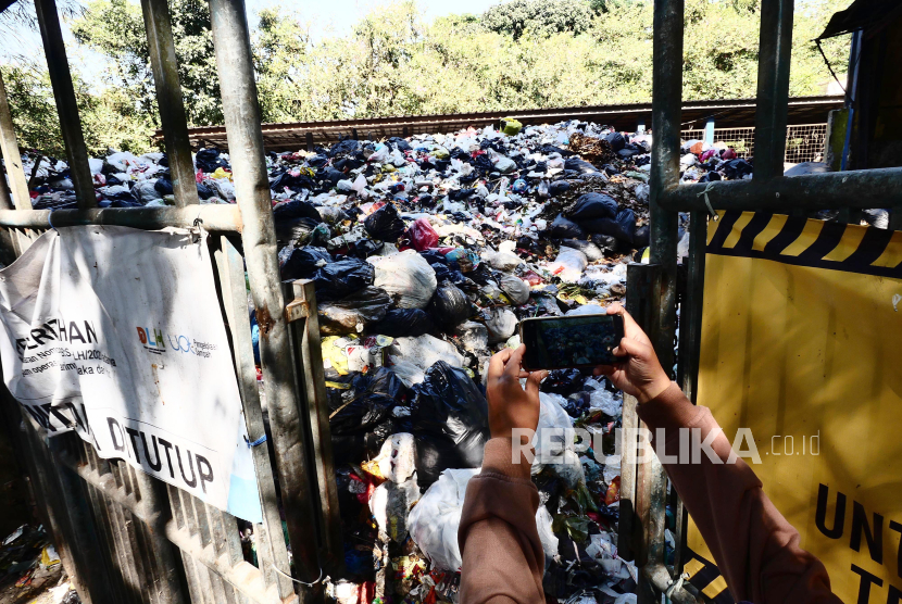 Sebanyak 2.000 ton ssampah yang tertimbun di Kota Bandung sudah diangkut ke TPA Sarimukti.