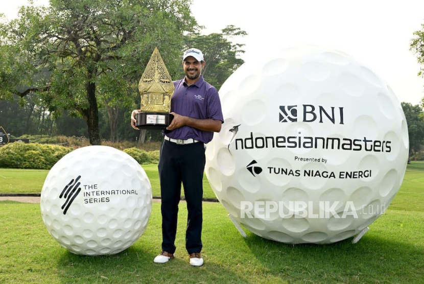 Pegolf asal India Gaganjeet Bhullar menjadi pemenang BNI Indonesian Masters 2023 yang berlangsung pada tanggal 16-19 November 2023 di Royale Jakarta Golf Club, Ahad (19/11/2023).