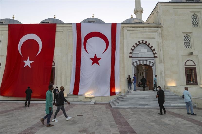 Menteri luar negeri Turki mengatakan Uni Eropa sejak lama telah kehilangan kredibilitasnya dalam masalah Siprus.