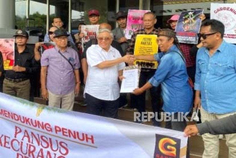 Kelompok aktivis yang tergabung dalam Gerakan Rakyat Untuk Demokrasi dan Keadilan (GARDA). Kelompok aktivis di Yogyakarta, GARDA mendukung pembentukan Pansus Pemilu di DPD.