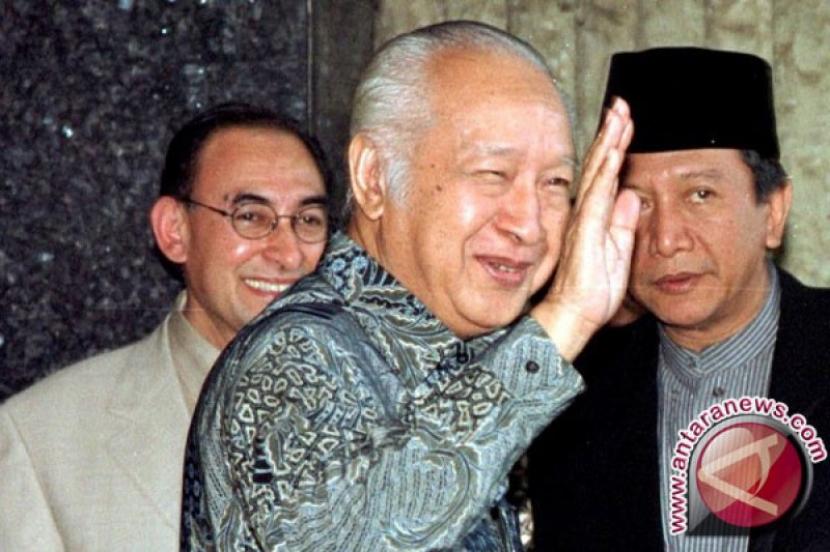 Akademisi Usulkan Soeharto Diberi Gelar Pahlawan Nasional
