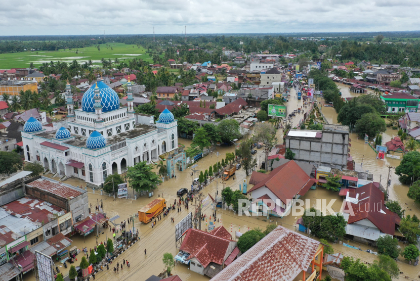 Foto udara pemukiman penduduk yang terendam banjir di Provinsi Aceh. (ilustrasi)