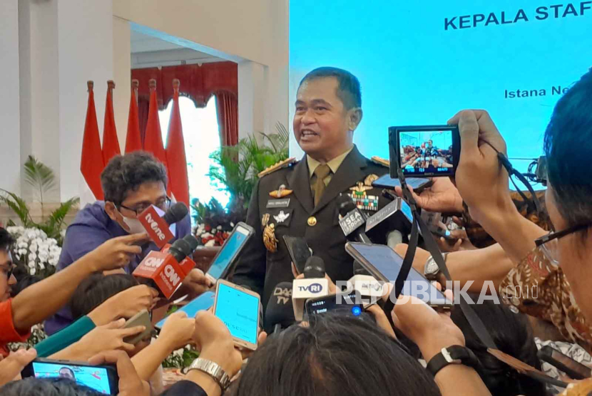 KSAD Jenderal Maruli Simanjuntak saat memberikan keterangan pers usai dilantik menjadi di Istana Negara, Jakarta Pusat, Rabu (29/11/2023).