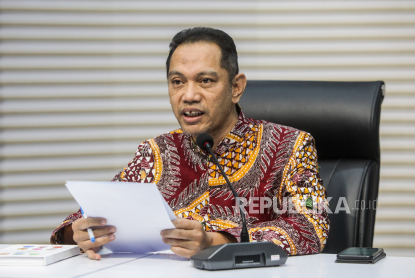 Wakil Ketua KPK Nurul Ghufron. KPK akan meneliti tindak pidana asal dari aliran dana ke 21 bendahara parpol.