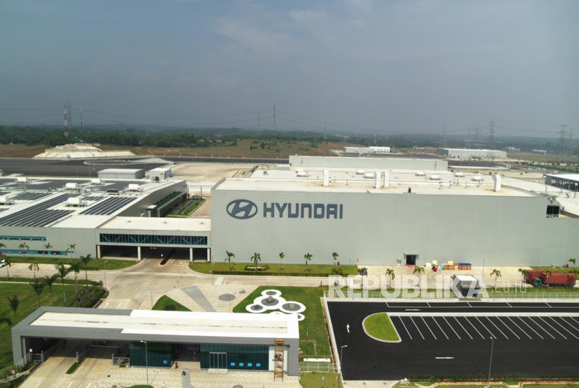  Pemandangan umum pabrik Hyundai Motor Co. di Kompleks Industri Delta Mas di Bekasi. Perusahaan otomotif asal Korea Selatan, Hyundai Motors, mengumumkan akan membangun pabrik kendaraan listrik (EV) dan juga baterai dengan nilai investasi sebesar 5,5 miliar dolar AS di Georgia, Amerika Serikat.