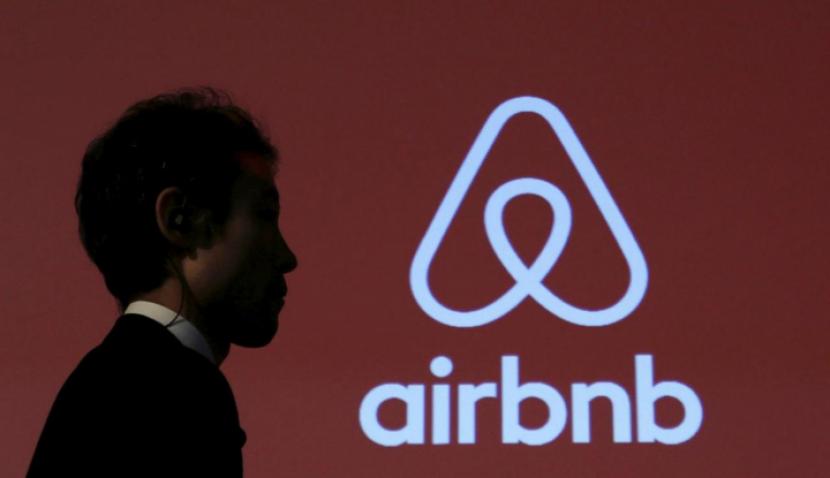 Sedih! Bos Airbnb dengan Berat Hati Umumkan PHK 1.900 Karyawannya!. (FOTO: Reuters/Yuya Shino)