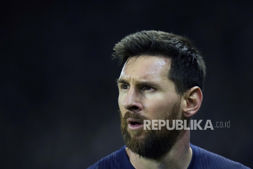 Reaksi Lionel Messi dari PSG selama pertandingan sepak bola Grup H Liga Champions antara Paris Saint Germain dan Maccabi Haifa, di stadion Parc des Princes, di Paris, Prancis, Selasa, 25 Oktober 2022.
