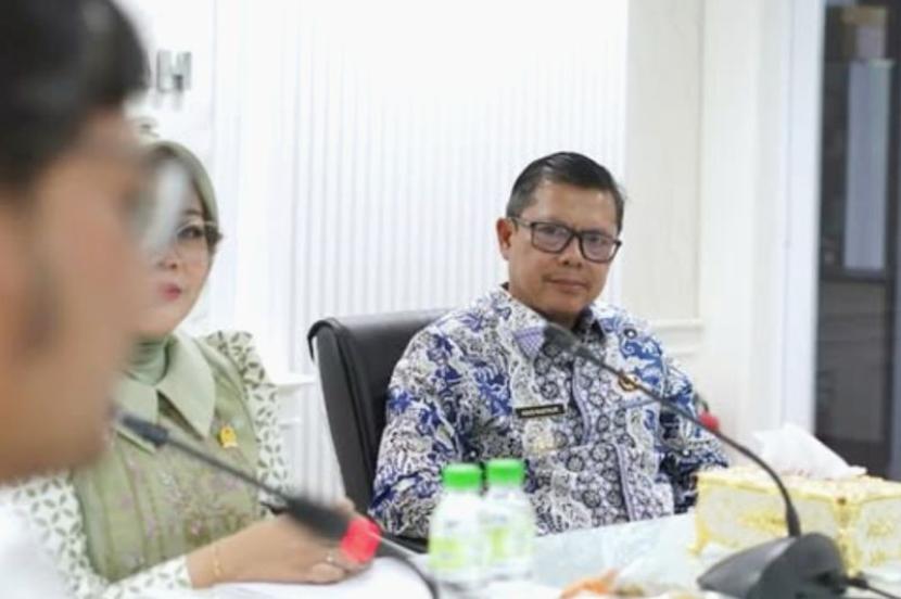 Pemkab Subang inginkan pemekaran desa untuk peningkatan pelayanan.