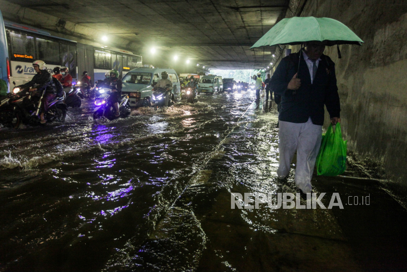 Ilustrasi hujan di Kawasan Jakarta.