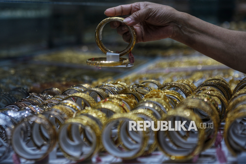 The Fed Pangkas Suku Bunga, Analis Nilai Emas Jadi Pilihan Investasi Utama