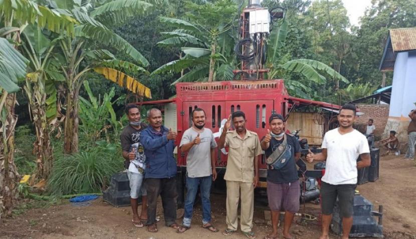 Perlebar Jaringan, Telkomsel Operasikan Compact Mobile BTS di Flores Timur. (FOTO: Telkomsel)