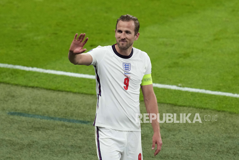 Harry Kane dari Inggris bereaksi setelah pertandingan sepak bola babak penyisihan grup D UEFA EURO 2020 antara Republik Ceko dan Inggris di London, Inggris, 22 Juni 2021.