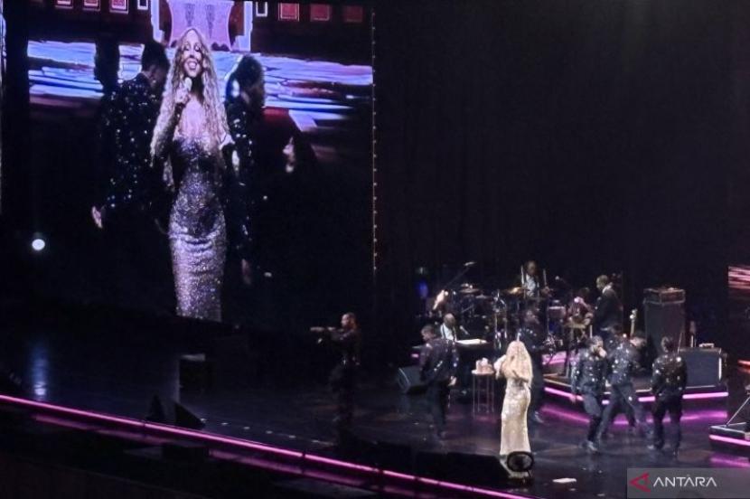 Mariah Carey bawakan sederet lagu hit dalam konser privatnya di SICC.