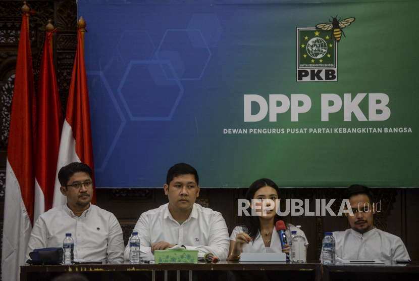 Juru Bicara Muda PKB Didiet M. Fitrah, Mikhael Benyamin Sinaga, Nada Fuady dan Dira Martamin (dari kiri ke kanan).