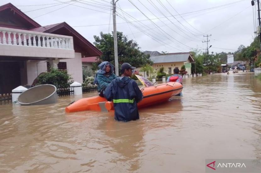 Banjir Terjang Kota Solok, 3.362 Warga Terdampak