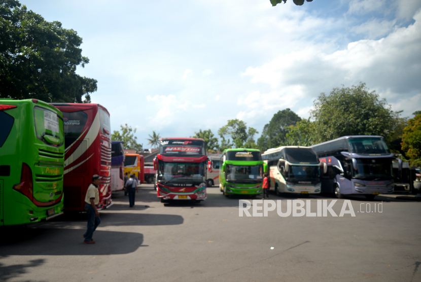 (ILUSTRASI) Sejumlah bus di Terminal Jombor, Kabupaten Sleman, Daerah Istimewa Yogyakarta (DIY).