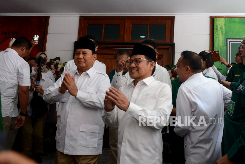 Ketua Umum Partai Gerindra Prabowo Subianto dan Ketua Umum Partai Kebangkitan Bangsa (PKB) Abdul Muhaimin Iskandar saat peresmian Sekretatiat Bersama (Sekber) di kawasan Menteng, Jakarta, Senin (23/1/2023). Pengamat politik sebut keberadaan Sekber Gerindra-PKB bukan kepastian koalisi.