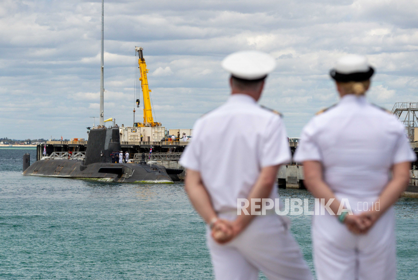 Mantan perdana menteri Australia Paul Keating mengkritik kesepakatan pembelian dan pembangunan kapal selam bertenaga nuklir oleh negaranya di bawah aliansi AUKUS. Dia menilai, hal itu dapat memiliki konsekuensi yang mematikan.