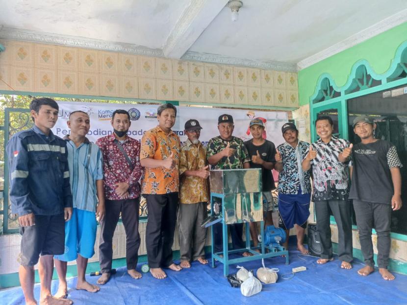 Abdimas Umsida Ciptakan Mesin Cetak Pelet Pakan Ikan - Suara Muhammadiyah