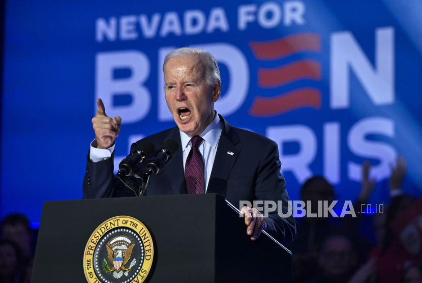 Presiden AS Joe Biden berbicara pada acara kampanye di Pusat Komunitas Pearson di Las Vegas Utara, Nevada, AS, (4/2/2024).