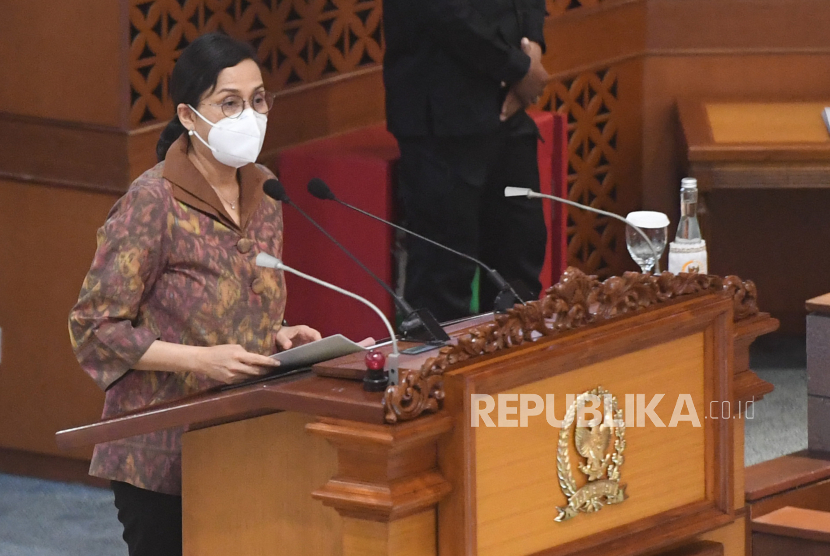 Menteri Keuangan Sri Mulyani. Pemerintah membebaskan empat dokumen dari pengenaan bea materai dengan menerbitkan Peraturan Pemerintah Nomor 3 Tahun 2022 tentang Pemberian Fasilitas Pembebasan dari Pengenaan Bea Meterai.