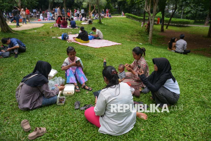Naskah Khutbah Jumat: Empat Cara Mensyukuri Nikmat