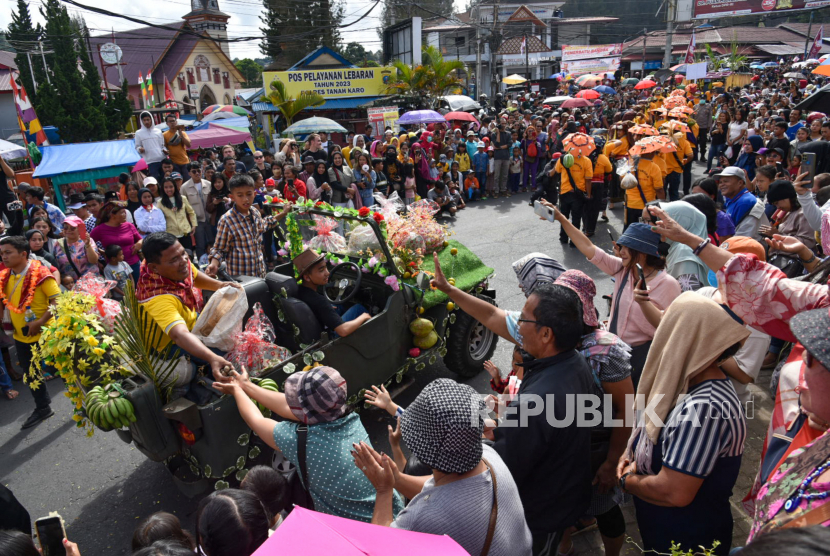 Festival Bunga Dan Buah Di Berastagi Republika Online