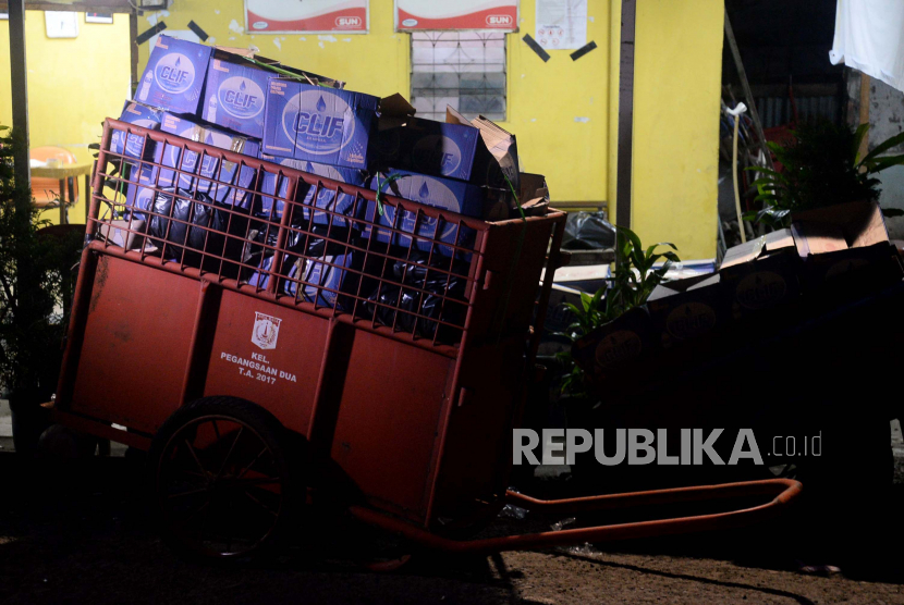 Bansos yang diberikan Pemprov DKI Jakarta siap didistribusikan.