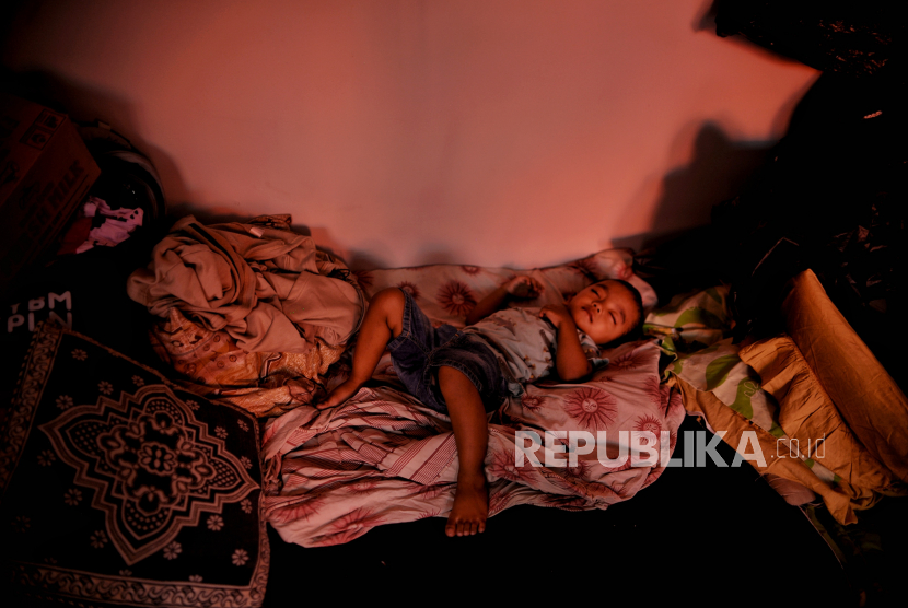Anak-anak korban kebakaran di Simprug mendapatkan pendampingan psikologi untuk pemulihan trauma (trauma healing) di salah satu posko di kawasan Simprug Golf II, Grogol Selatan, Kebayoran Lama, Jakarta Selatan. (ILUSTRASI)