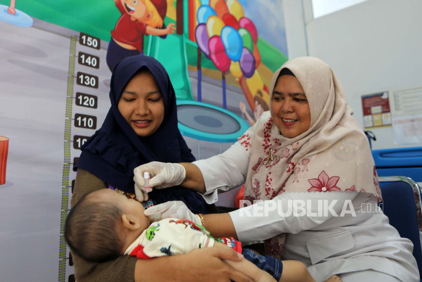 Vaksinasi polio anak di Kalimantan Timur sudah mencapai 75 persen.