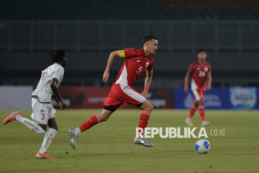 Pelatih Mali Soroti Peran Ivar Jenner di Timnas U-22, Puji Garuda Muda Lawan Tangguh