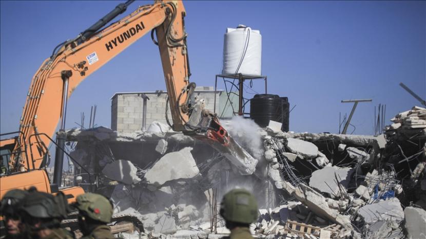 Otoritas Israel menghancurkan 729 bangunan Palestina sepanjang 2020 dengan dalih bangunan itu tidak memiliki izin konstruksi, menurut laporan sebuah kelompok hak asasi manusia Israel.