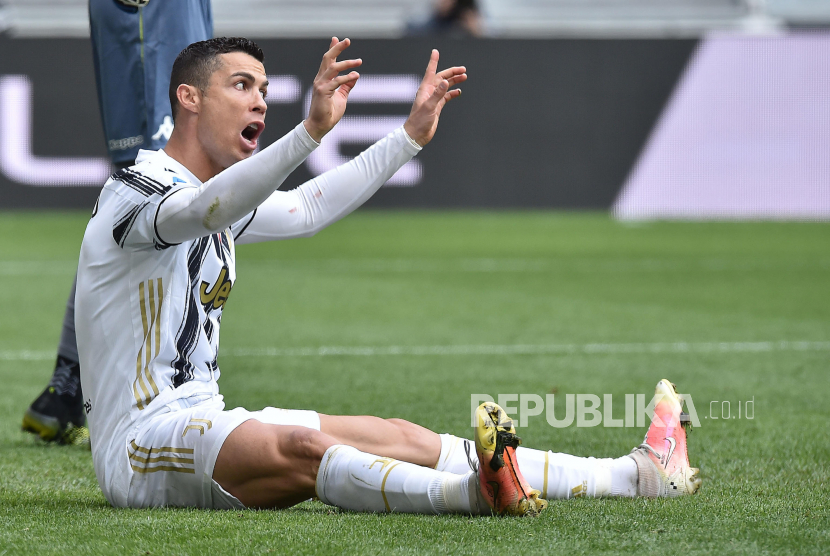 Reaksi kecewa Cristiano Ronaldo dari Juventus.