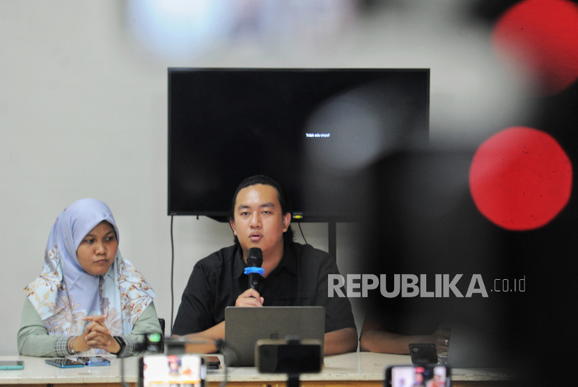 Andrie Yunus (kanan).