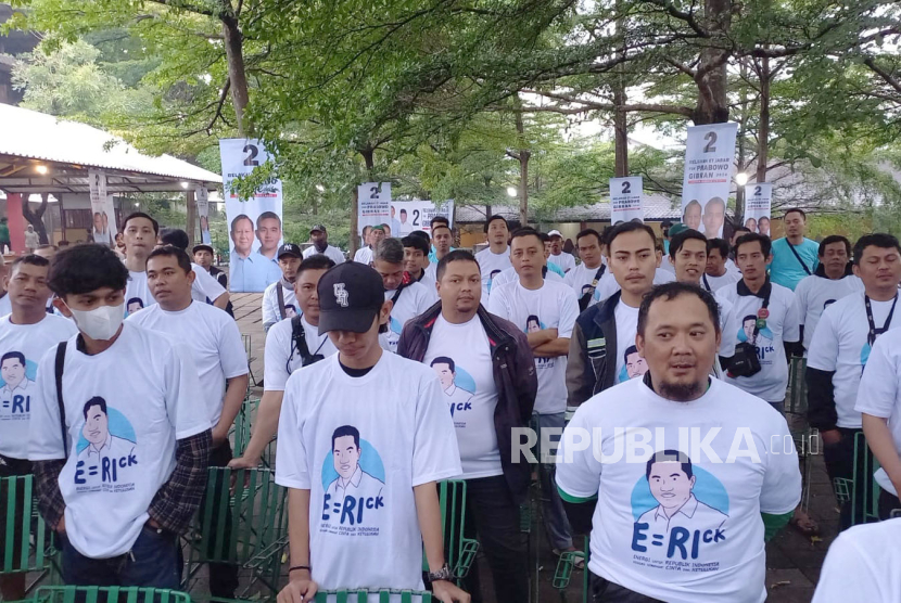 Relawan Erick Thohir di Jawa Barat mendeklarasikan dukungan kepada pasangan calon presiden dan wakil presiden nomor urut 02 Prabowo Subianto- Gibran Rakabuming di Bandung, Sabtu (23/12/2023).