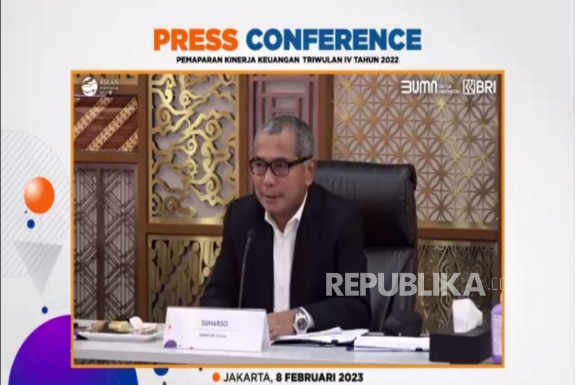 Direktur Utama PT Bank Rakyat Indonesia (Persero) Tbk Sunarso saat konferensi pers Paparan Kinerja Kuartal IV 2022 BRI, di Jakarta, Selasa (8/2/2023)