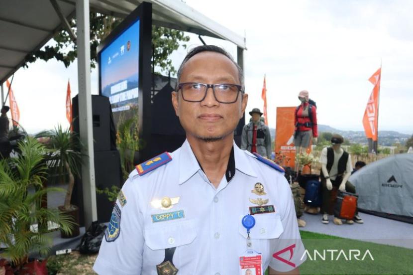 Bandara Komodo: Satu maskapai buka rute penerbangan internasional.