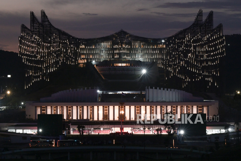 Suasana Istana Garuda Ibu Kota Nusantara (IKN), Penajam Paser Utara, Kalimantan Timur, Rabu (14/8/2024).  Menteri Keuangan Sri Mulyani Indrawati mengatakan realisasi anggaran untuk pembangunan Ibu Kota Nusantara (IKN) mencapai Rp11,2 triliun per Juli 2024 atau mencakup 26,4 persen dari pagu anggaran yang ditetapkan pemerintah sebesar Rp42,5 triliun untuk 2024. 