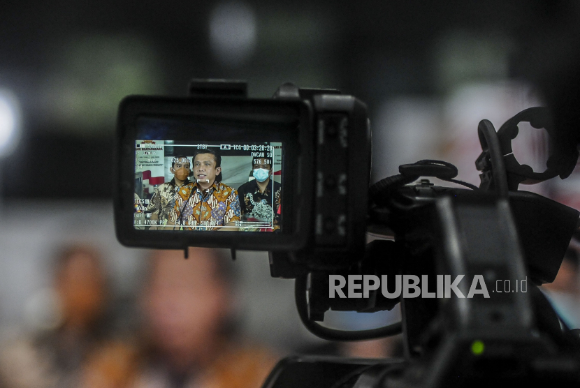 Kadiv Propam Polri, Irjen Pol Ferdy Sambo, mengatakan  Bripka CS, pelaku penembakan satu anggota TNI AD dan dua warga sipil, akan disidang kode etik.
