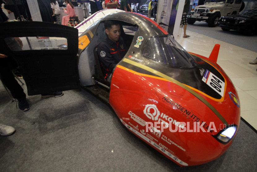 Pameran Indonesia International Motor Show di Surabaya | Republika Online - visual.republika.co.id