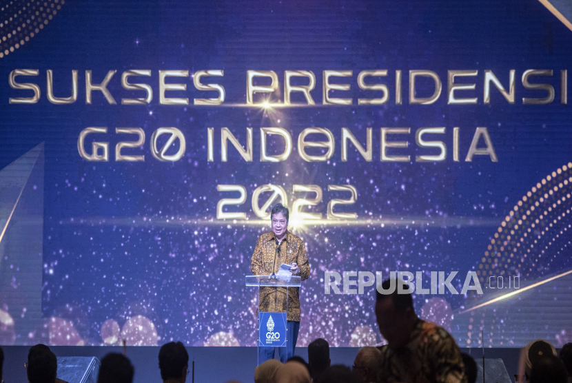 Menteri Koordinator Bidang Perekonomian Airlangga Hartarto memberikan paparannya pada acara Sukses Presidensi G20 Indonesia 2022 di Jakarta, Selasa (20/12/2022). Acara tersebut diselenggarakan dalam rangka memberikan apresiasi kepada seluruh pihak yang terlibat dalam suksesnya penyelenggaraan G20 Indonesia 2022. 