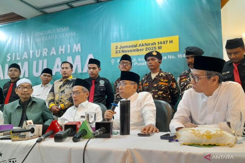 Para ulama dijadwalkan bertemu di Pesantren Lirboyo bahas polemik PBNU.