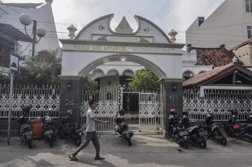 Masjid Jami an-Nawier merupakan salah satu bangunan bersejarah di Jakarta. Lokasinya berada di Kampung Arab Pekojan, Kelurahan Pekojan, Kecamatan Tambora, Jakarta Barat.