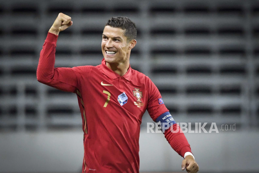  Bintang timnas Portugal, Cristiano Ronaldo. 